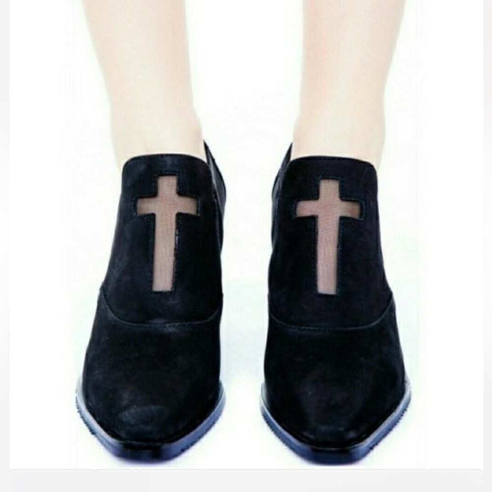 **SOLD**Unif Black Confession Boots Booties